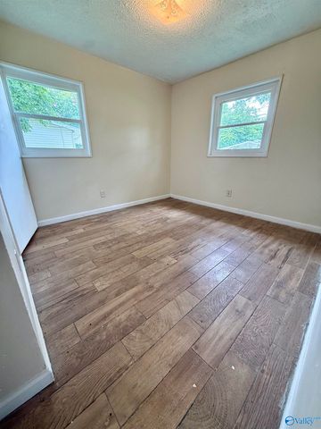 2206 Evans Avenue NW, Huntsville, AL 35810