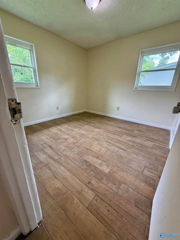 2206 Evans Avenue NW, Huntsville, AL 35810