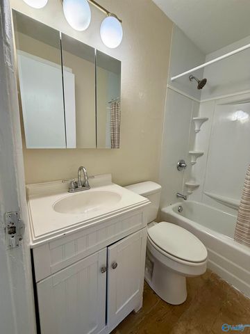 2206 Evans Avenue NW, Huntsville, AL 35810