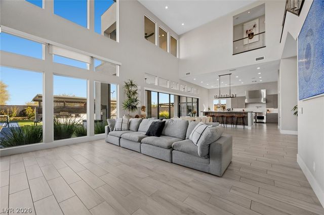 10631 Patina Hills Court, Las Vegas, NV 89135