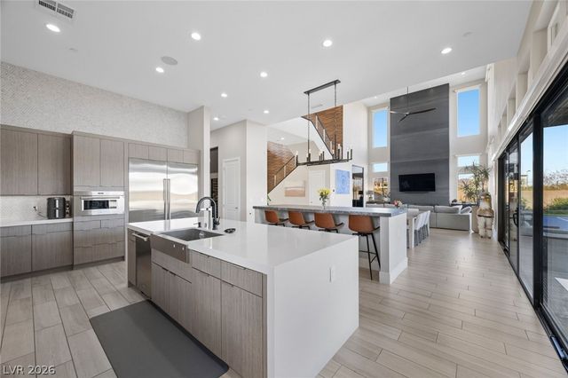 10631 Patina Hills Court, Las Vegas, NV 89135