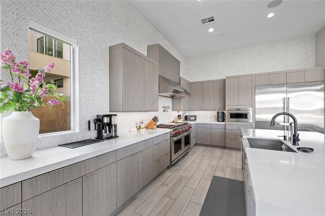 10631 Patina Hills Court, Las Vegas, NV 89135