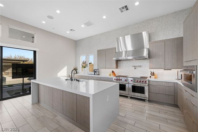 10631 Patina Hills Court, Las Vegas, NV 89135