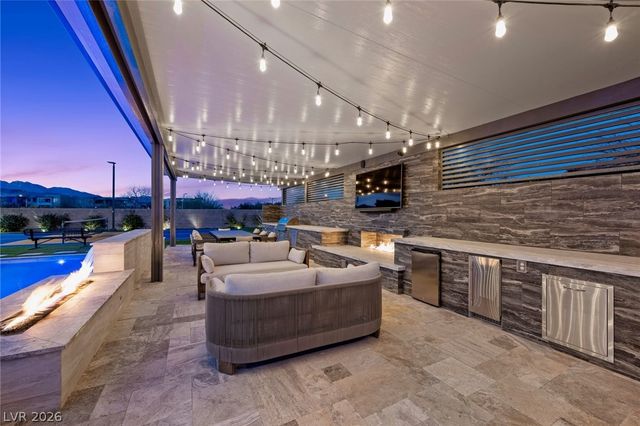 10631 Patina Hills Court, Las Vegas, NV 89135