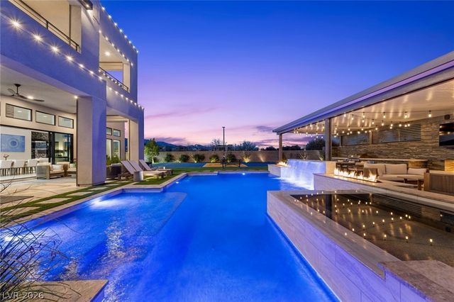 10631 Patina Hills Court, Las Vegas, NV 89135