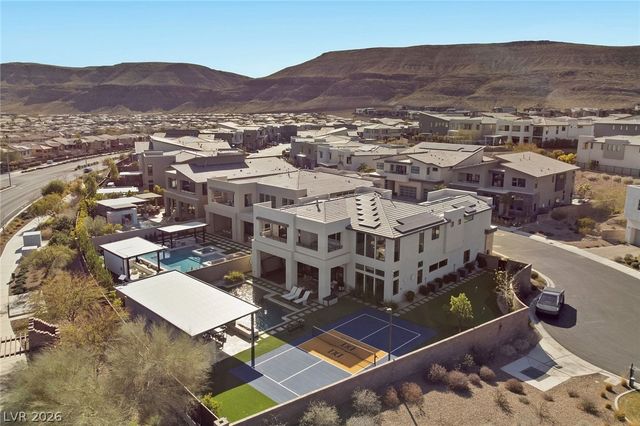 10631 Patina Hills Court, Las Vegas, NV 89135