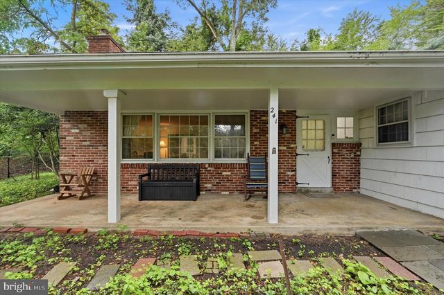 241 TIMBER JUMP LN, Media, PA 19063