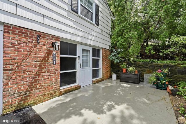 241 TIMBER JUMP LN, Media, PA 19063