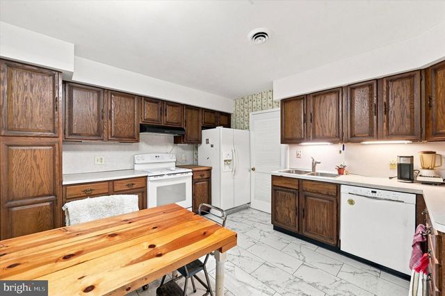 241 TIMBER JUMP LN, Media, PA 19063