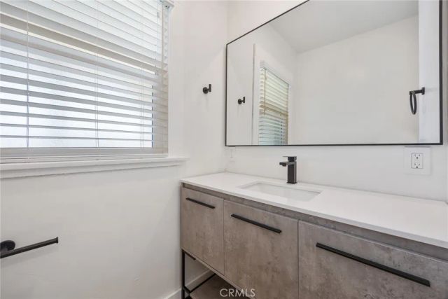 5816 N Figueroa Street, Los Angeles, CA 90042