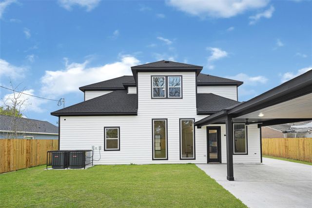 5806 Southlea Street, Houston, TX 77033