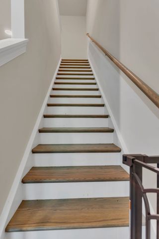 1021 McKee Ct, Columbia, TN 38401