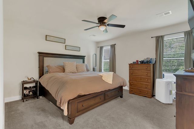 1021 McKee Ct, Columbia, TN 38401