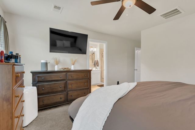 1021 McKee Ct, Columbia, TN 38401