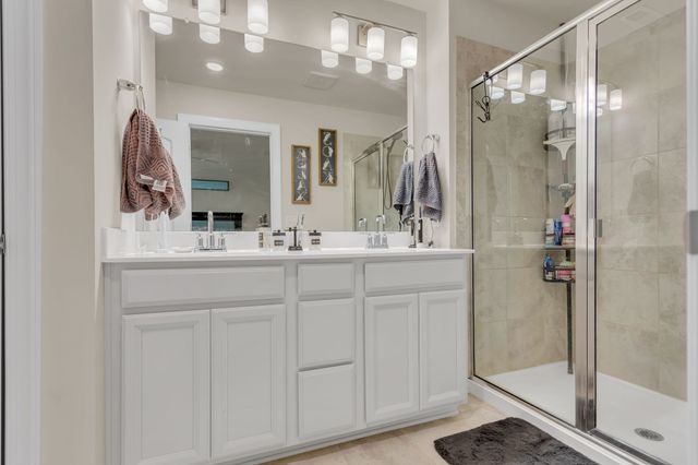 1021 McKee Ct, Columbia, TN 38401