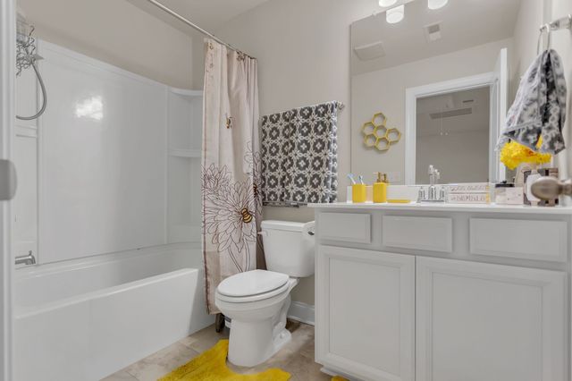 1021 McKee Ct, Columbia, TN 38401