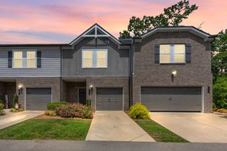 1021 McKee Ct, Columbia, TN 38401