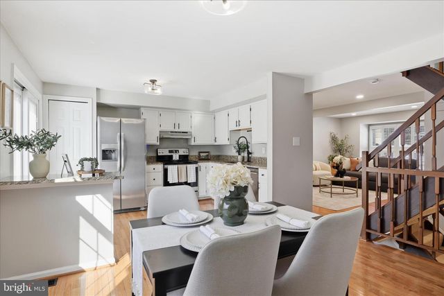 1563 TWISTED OAK DR, Reston, VA 20194