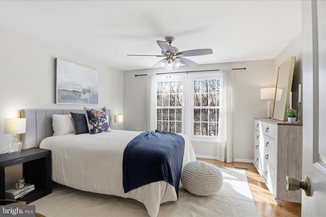 1563 TWISTED OAK DR, Reston, VA 20194