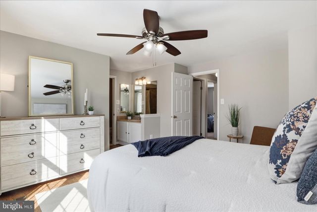 1563 TWISTED OAK DR, Reston, VA 20194