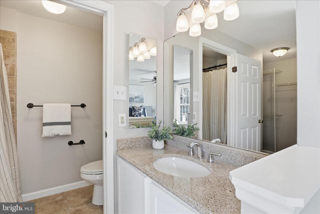 1563 TWISTED OAK DR, Reston, VA 20194