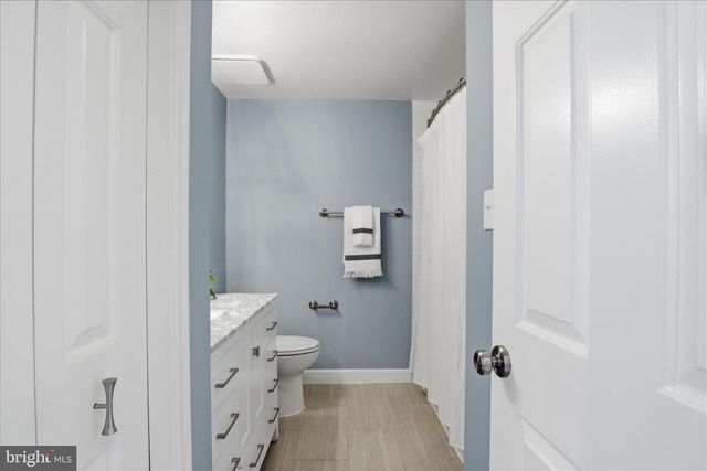 1563 TWISTED OAK DR, Reston, VA 20194