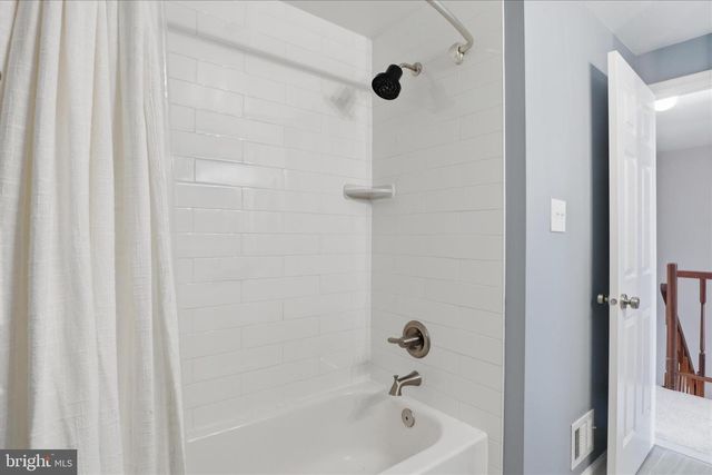 1563 TWISTED OAK DR, Reston, VA 20194