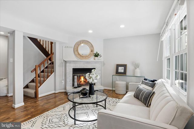 1563 TWISTED OAK DR, Reston, VA 20194