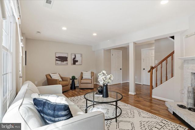 1563 TWISTED OAK DR, Reston, VA 20194