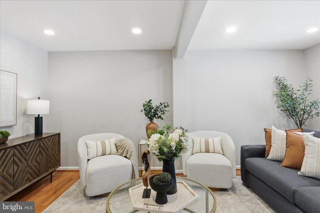 1563 TWISTED OAK DR, Reston, VA 20194