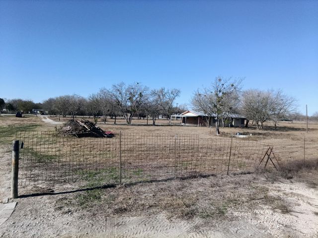 9270 San Marcos Highway, Fentress, TX 78622