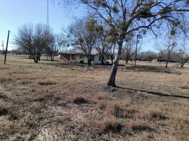 9270 San Marcos Highway, Fentress, TX 78622