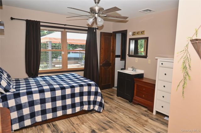 65 Bailey Road, New Hampton, NY 10958