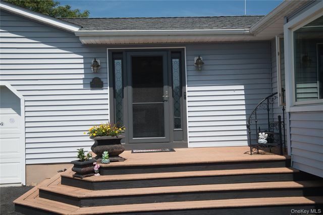 65 Bailey Road, New Hampton, NY 10958