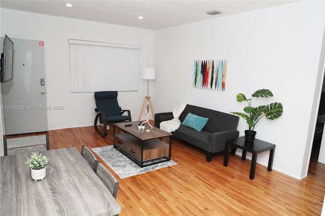 215 Antilla Avenue 4, Coral Gables, FL 33134