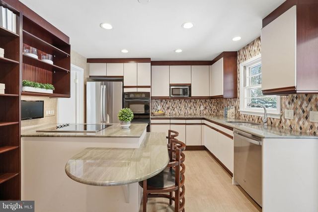 7511 SHADYWOOD RD, Bethesda, MD 20817