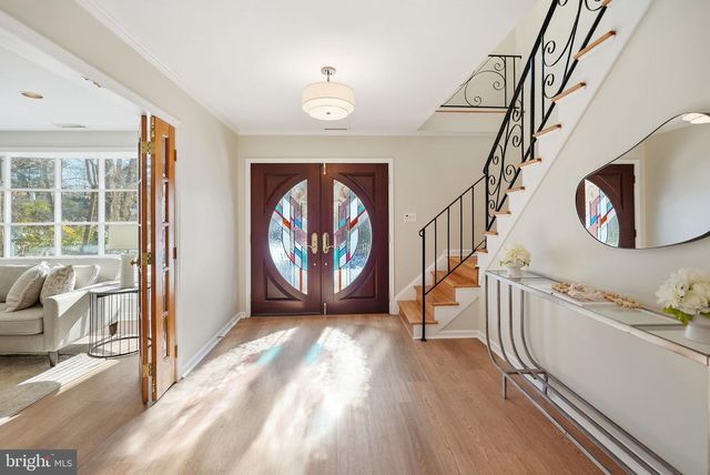 7511 SHADYWOOD RD, Bethesda, MD 20817