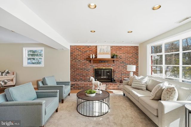 7511 SHADYWOOD RD, Bethesda, MD 20817