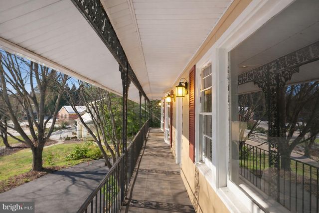 7511 SHADYWOOD RD, Bethesda, MD 20817