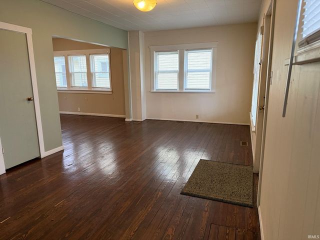 1111 S 27Th Street, South Bend, IN 46615