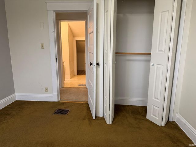 1111 S 27Th Street, South Bend, IN 46615