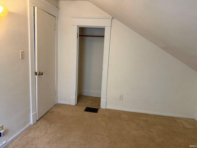 1111 S 27Th Street, South Bend, IN 46615