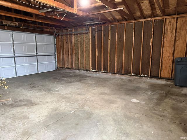 1111 S 27Th Street, South Bend, IN 46615