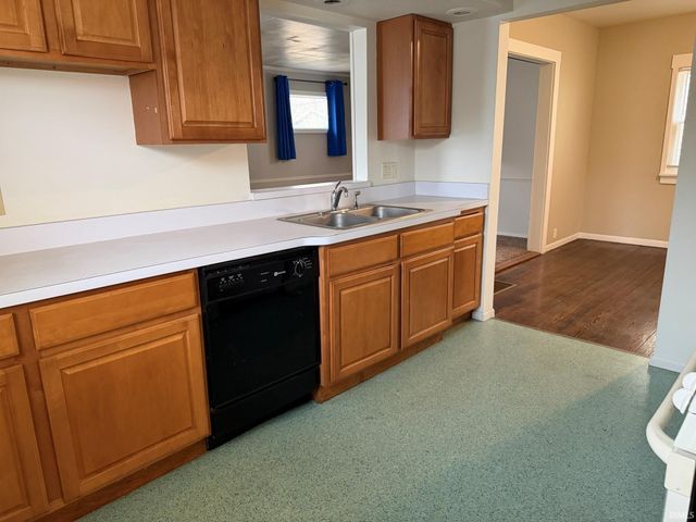 1111 S 27Th Street, South Bend, IN 46615