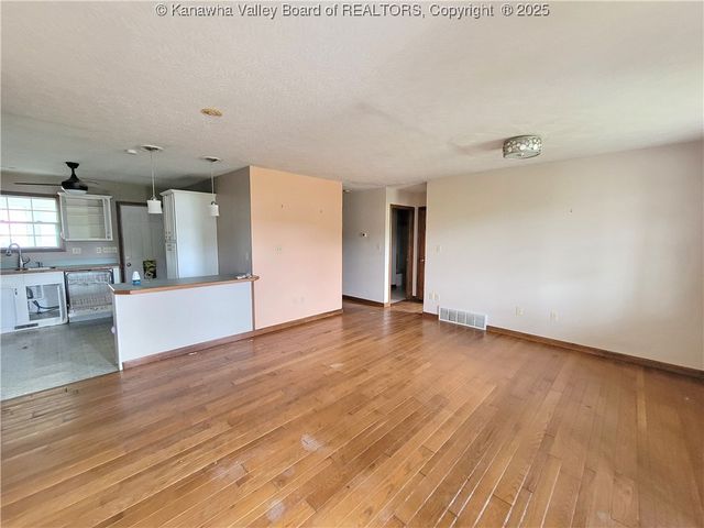 1605 Dunbar Avenue, Dunbar, WV 25064