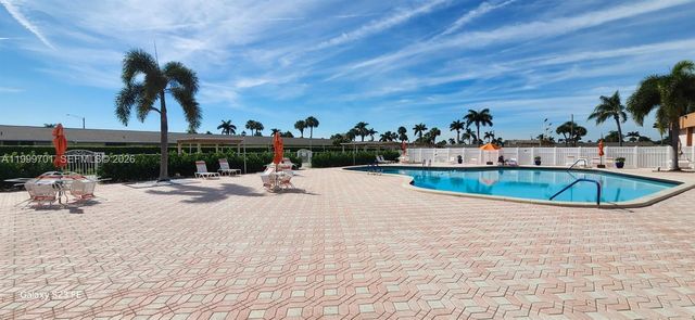 2688 Dudley Drive J, West Palm Beach, FL 33415