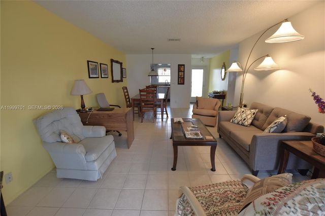 2688 Dudley Drive J, West Palm Beach, FL 33415