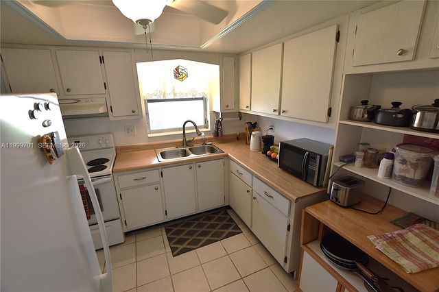 2688 Dudley Drive J, West Palm Beach, FL 33415