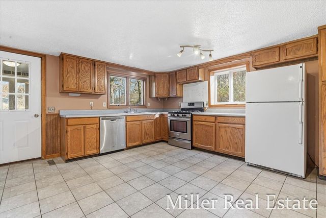 641 W Quimby Road, Hastings, MI 49058