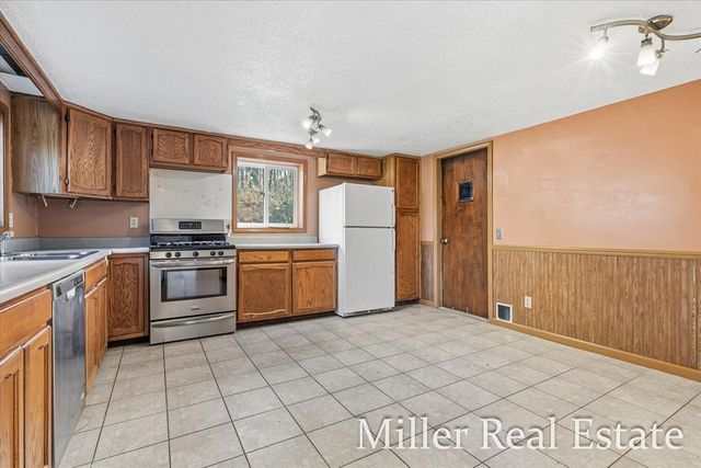 641 W Quimby Road, Hastings, MI 49058